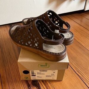 NAOT Amadora sandal sz 39